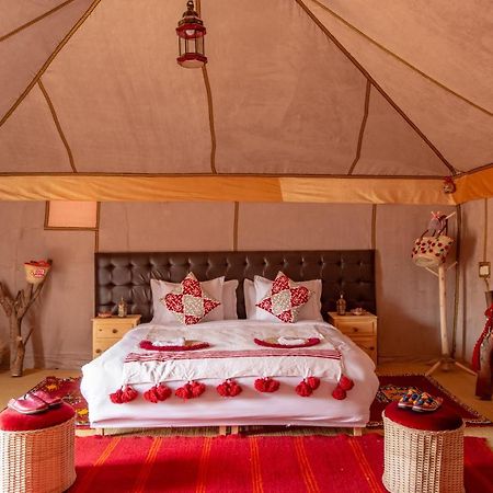 Sanmao Desert Luxury Camp Мерзуга Экстерьер фото